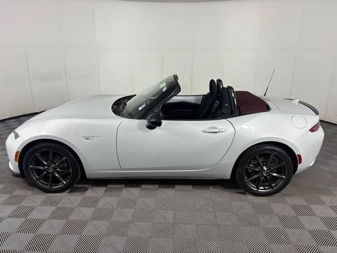 Used 2018 MAZDA MX-5 Miata Club image 33