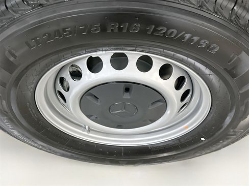 New 2025 Mercedes-Benz Sprinter 2500 image 29