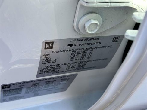 Used 2025 GMC Sierra 1500 AT4 w/ AT4 Premium Package image 26