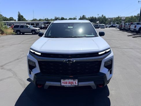 New 2026 Chevrolet Traverse Z71 w/ Driver Confidence Package AWD/4WD image 2