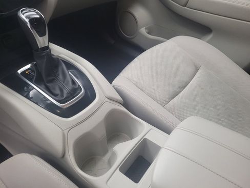 Used 2018 Nissan Rogue Sport SV image 26