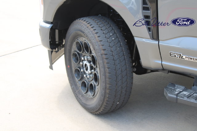 New 2026 Ford F250 Lariat w/ Black Appearance Package AWD/4WD image 5