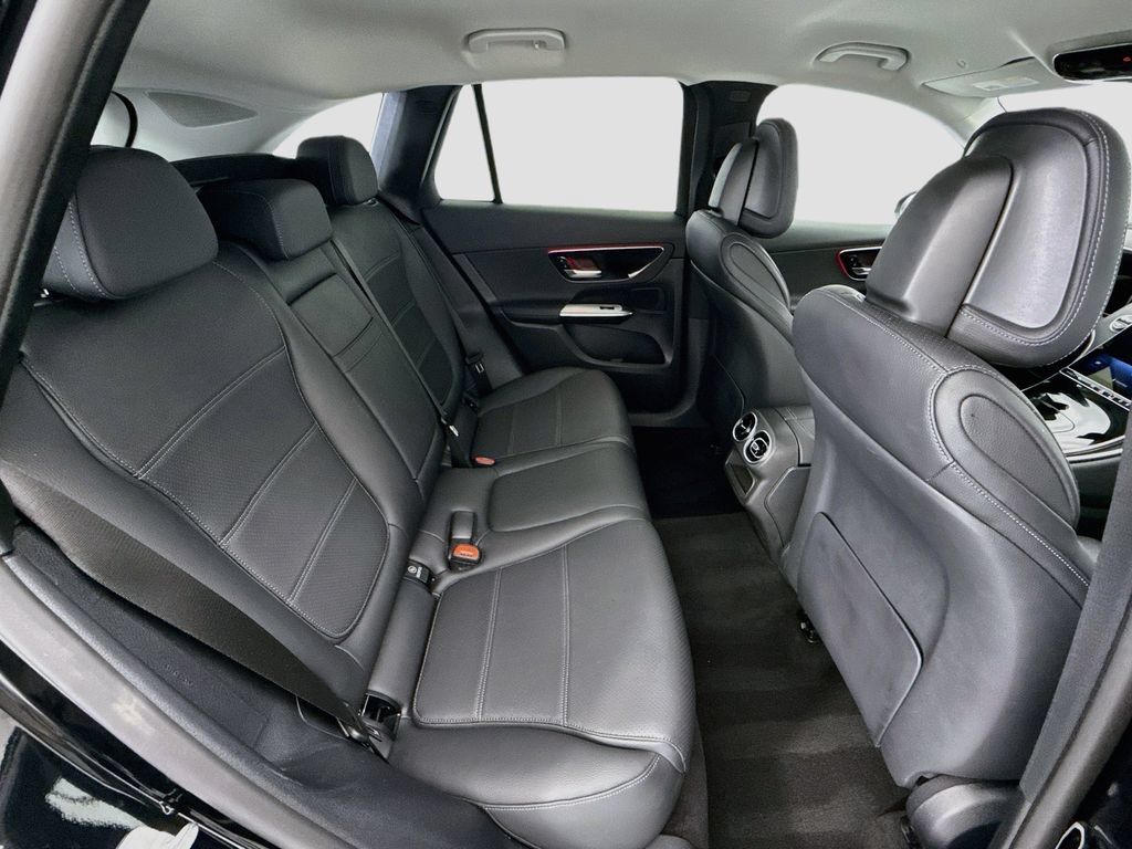 Used 2026 Mercedes-Benz GLC 300 image 20