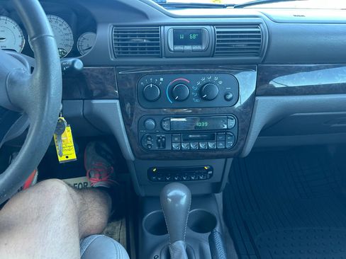 Used 2004 Chrysler Sebring Limited w/ Driver Convenience Group image 13