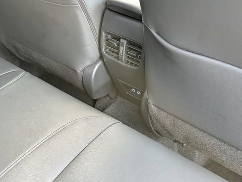 Certified 2025 Toyota Corolla Cross XLE w/ Convenience Package FWD image 32