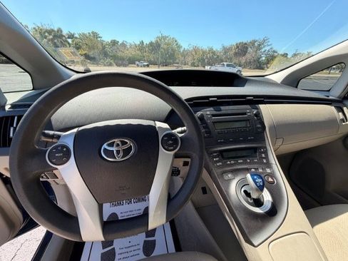 Used 2010 Toyota Prius Two image 11