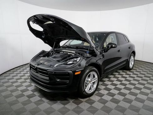 New 2026 Porsche Macan image 35