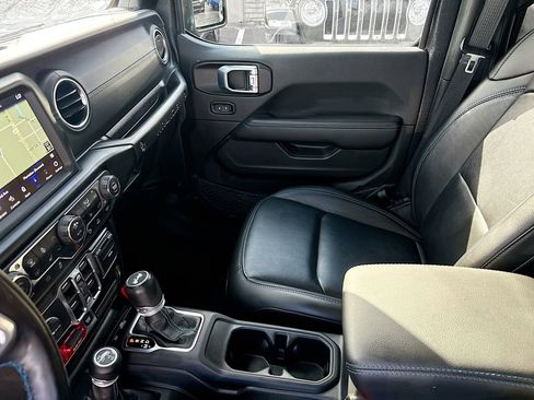 Used 2021 Jeep Wrangler Unlimited Rubicon 4xe w/ Cold Weather Group AWD/4WD image 26