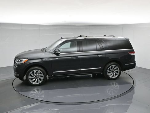 Used 2023 Lincoln Navigator L Reserve AWD/4WD image 47