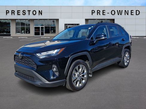 Used 2024 Toyota RAV4 XLE Premium image 2