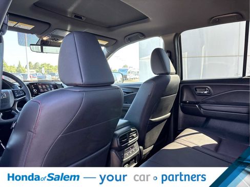 Used 2024 Honda Ridgeline Black Edition image 12