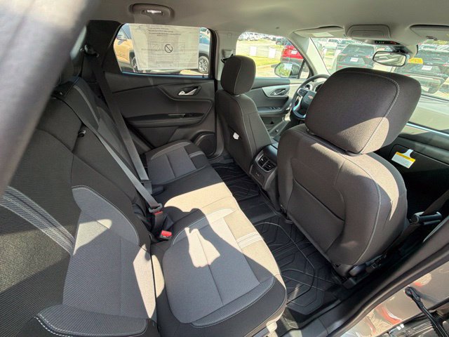 New 2026 Chevrolet Blazer LT w/ Convenience Package FWD image 28