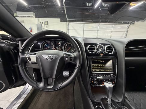 Used 2017 Bentley Continental GT image 12