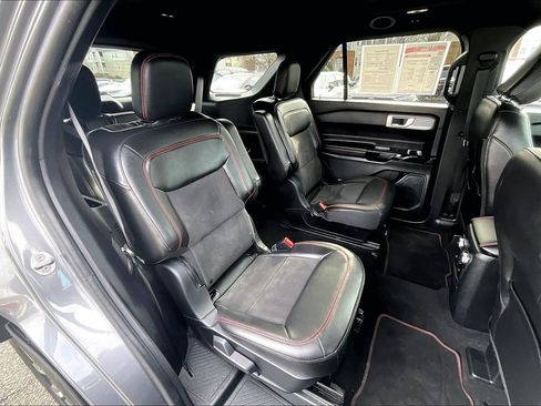 Used 2022 Ford Explorer ST-Line image 25