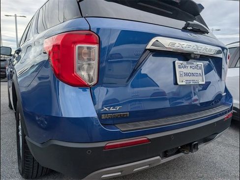 Used 2022 Ford Explorer XLT w/ Equipment Group 202A image 19