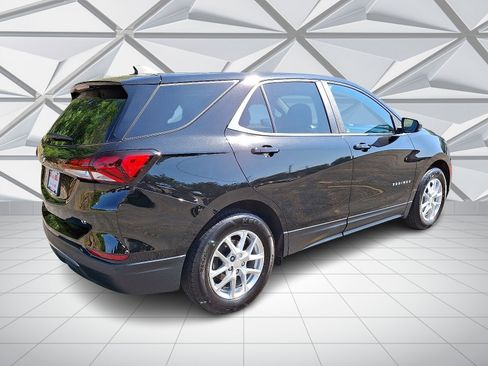 Used 2022 Chevrolet Equinox LT image 11
