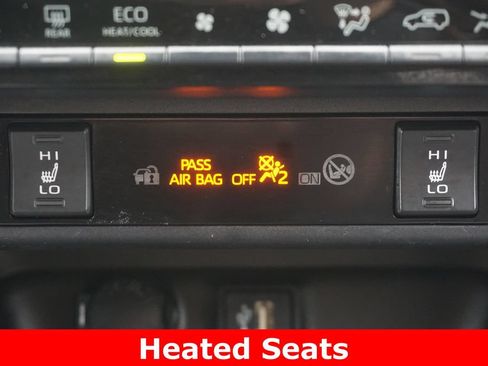 Used 2023 Toyota RAV4 XLE AWD/4WD image 8