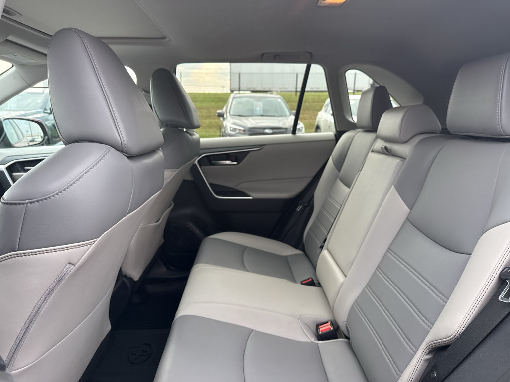 Used 2019 Toyota RAV4 XLE Premium w/ Advanced Technology Package AWD/4WD image 10