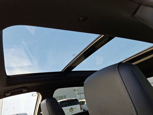 Used 2023 Cadillac XT5 Sportv image 14