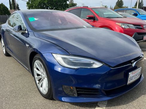 Used 2017 Tesla Model S 75D image 3
