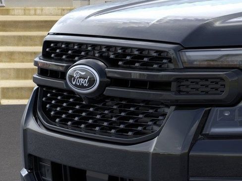 New 2025 Ford Ranger Lariat w/ Black Appearance Package image 17