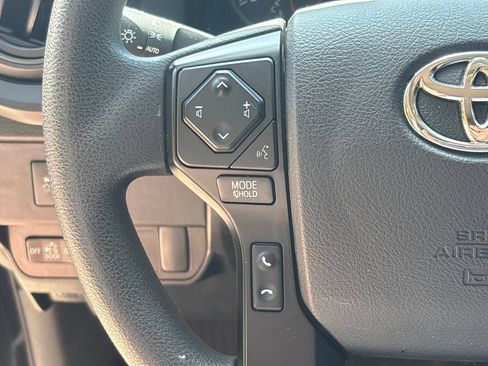 Used 2022 Toyota Tacoma SR AWD/4WD image 18