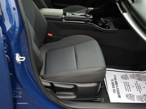 Used 2024 Toyota Prius LE FWD image 46