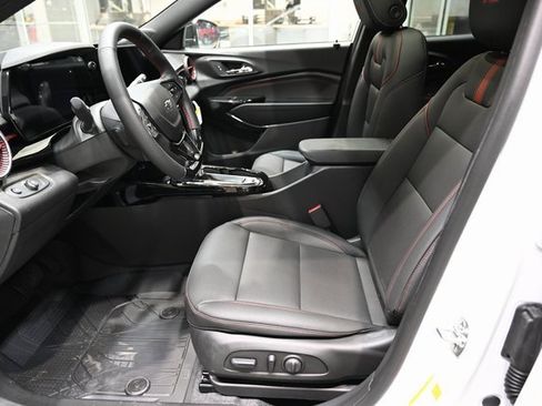 New 2026 Chevrolet Trax RS w/ Sunroof Package image 9