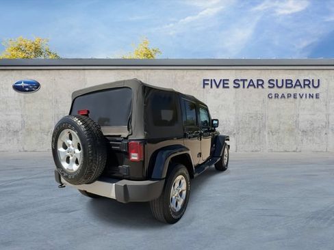 Used 2014 Jeep Wrangler Unlimited Sahara w/ Connectivity Group AWD/4WD image 8