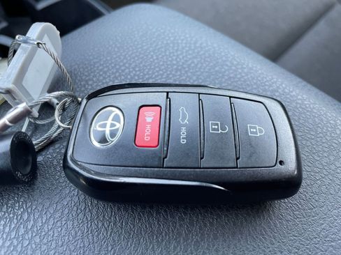 Used 2025 Toyota Camry LE image 22