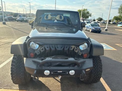 Used 2011 Jeep Wrangler Unlimited Rubicon w/ Call of Duty Group AWD/4WD image 2