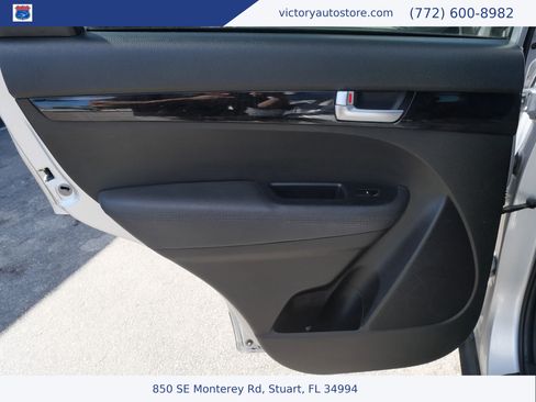 Used 2014 Kia Sorento LX FWD image 24