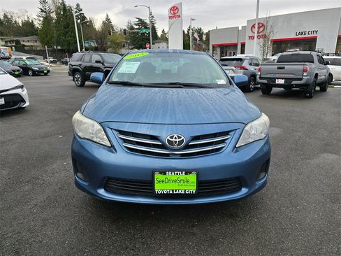 Used 2013 Toyota Corolla LE image 2