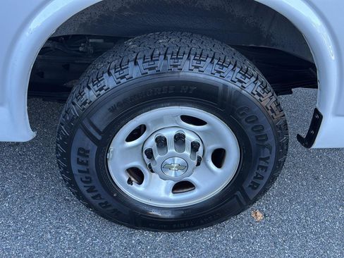 Used 2022 Chevrolet Express 2500 w/ Driver Convenience Package image 22