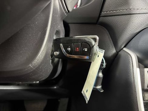 Used 2025 Toyota RAV4 LE AWD/4WD image 21