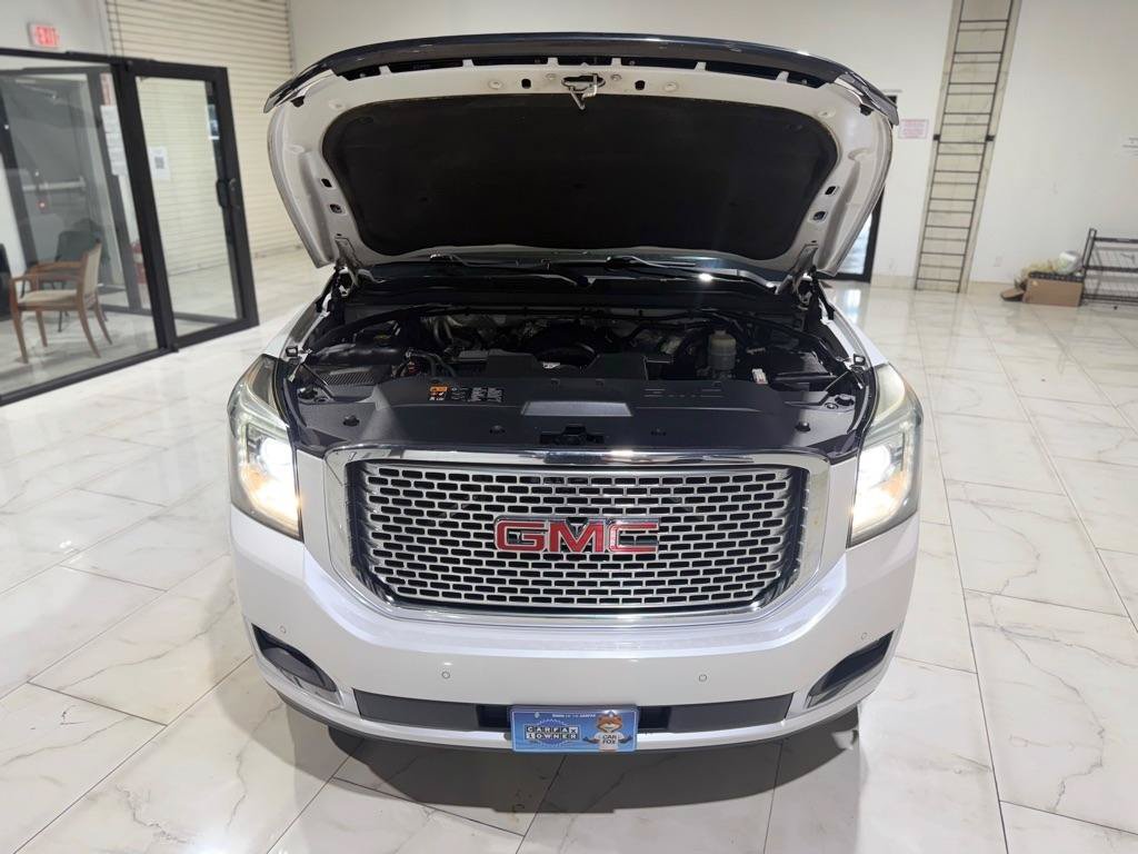 Used 2016 GMC Yukon Denali RWD image 4