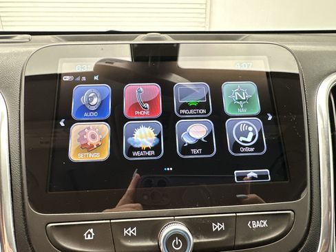 Certified 2018 Chevrolet Equinox Premier image 22