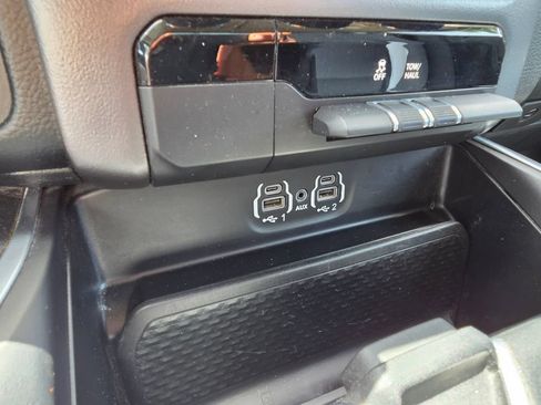 Used 2020 RAM 1500 Big Horn AWD/4WD image 35
