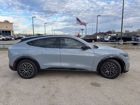 Used 2024 Ford Mustang Mach-E Premium image 17