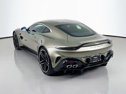 Used 2025 Aston Martin V8 Vantage Coupe RWD image 5