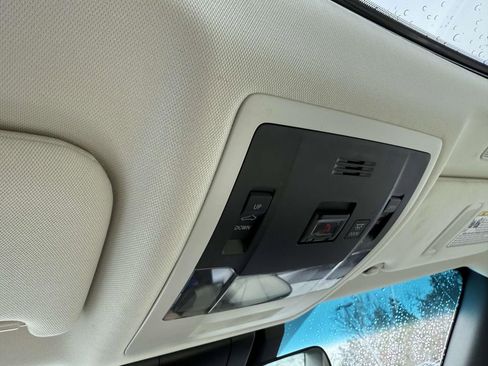 Used 2024 Lexus ES 300h Ultra Luxury image 25