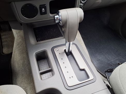 Used 2015 Nissan Frontier SV image 25