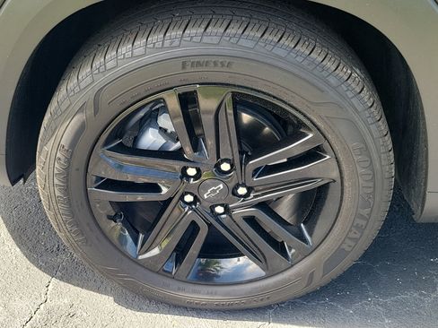 Used 2024 Chevrolet Trax ACTIV w/ Sunroof Package FWD image 8