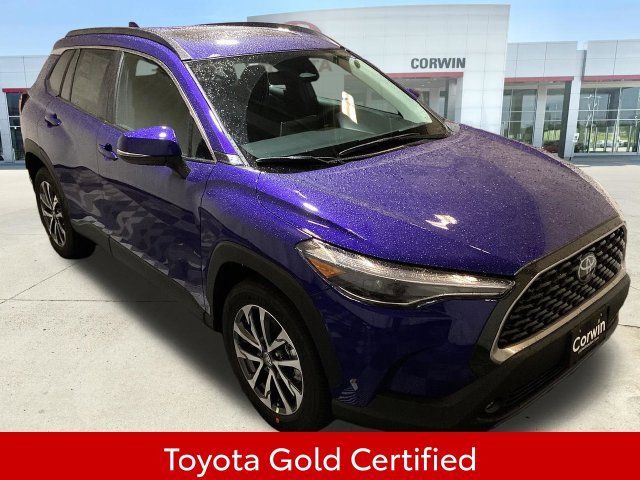 Used 2024 Toyota Corolla Cross XLE w/ Convenience Package AWD/4WD image 2