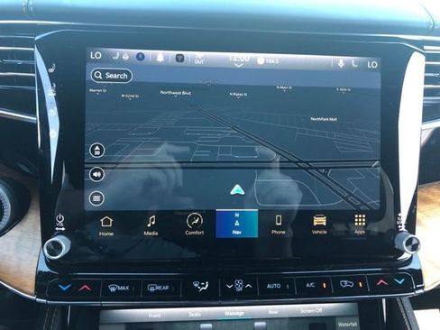 Certified 2022 Jeep Grand Wagoneer Series III image 22