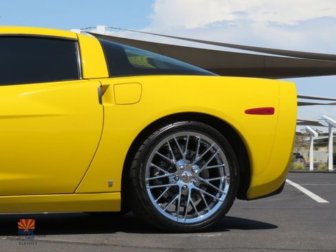 Used 2009 Chevrolet Corvette Coupe w/ Preferred Equipment Group RWD image 21