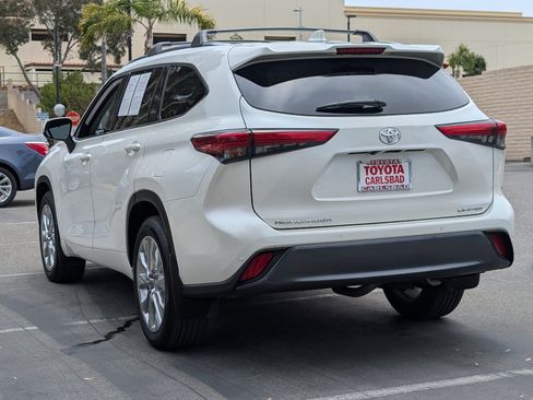 Used 2021 Toyota Highlander Limited FWD image 13
