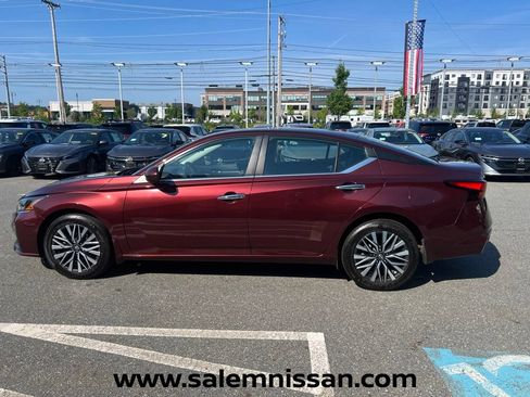 Used 2023 Nissan Altima 2.5 SV AWD/4WD image 4
