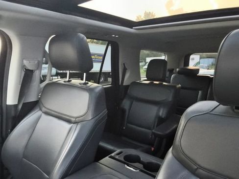 Used 2025 Ford Expedition Active RWD image 41