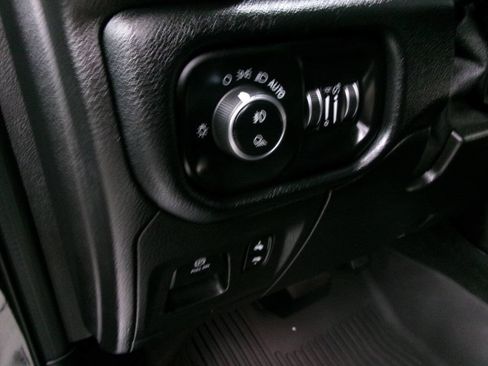 Used 2019 RAM 1500 Laramie image 23